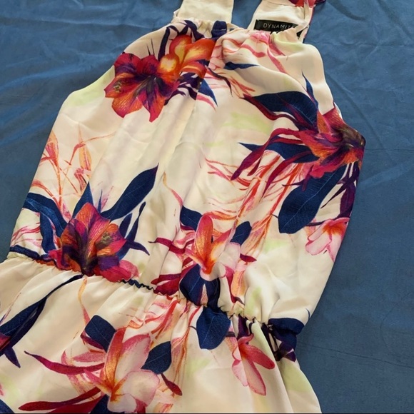 NWOT Dynamite Floral Halter Dress - Picture 2 of 5
